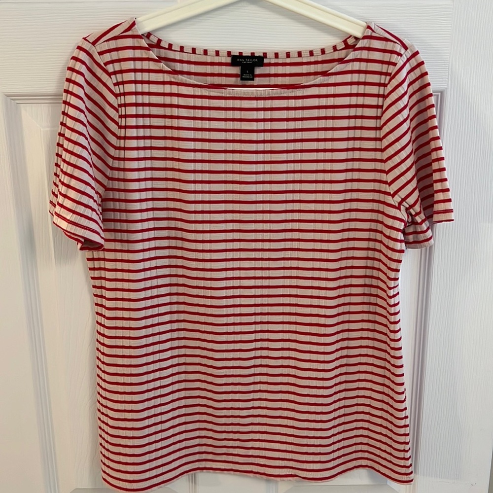 Ann Taylor Short Sleeve Top